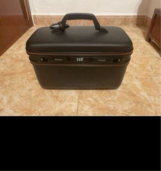 Juego de 2 maletas y Neceser