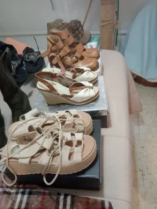 Lote 19 pares zapatos mujer varios estilos