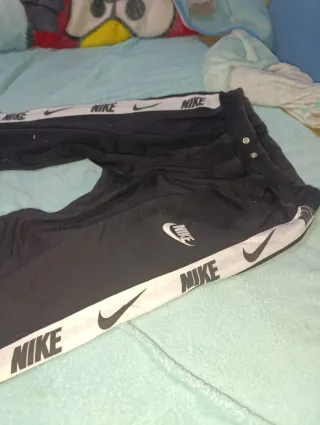 Chándal  Nike Negra con Logo Blanco