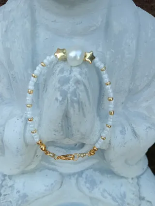Pulsera perlas semi-barroca y estrella dorada