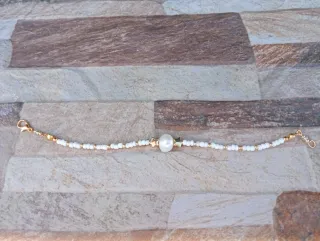 Pulsera perlas semi-barroca y estrella dorada