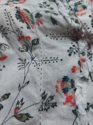 Blusa floral 100% algodón cache cache