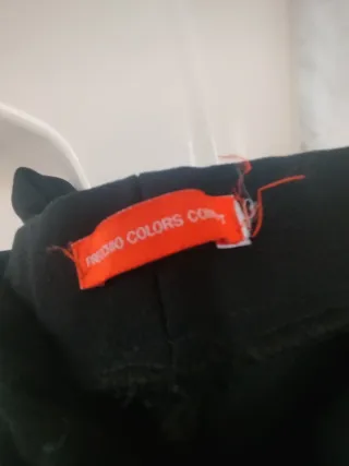 Blusa blanca encaje y pantalón negro