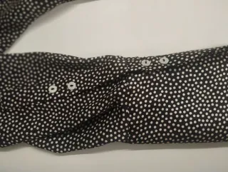 Blusa de Zara de fondo Marron con lunares crudos