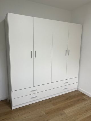 Armario blanco 4 puertas con cajones
