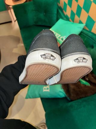 Zapatillas Vans Negras y Blancas