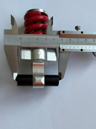 Amortiguador con muelle rojo