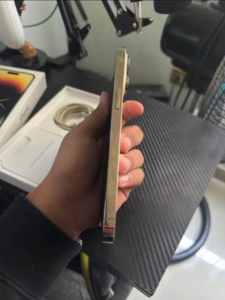 iPhone 14 Pro Max Dorado