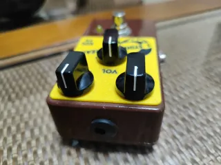 Pedal Preamp Stingray musicman KOL FX bajo