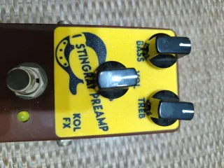 Pedal Preamp Stingray musicman KOL FX bajo