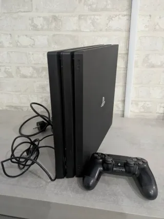 PS4 Pro + Mando + Caja + Juegos