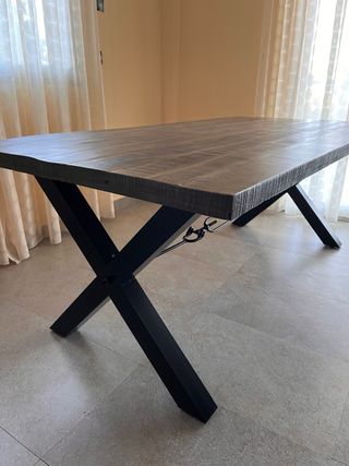 Mesa comedor madera y metal