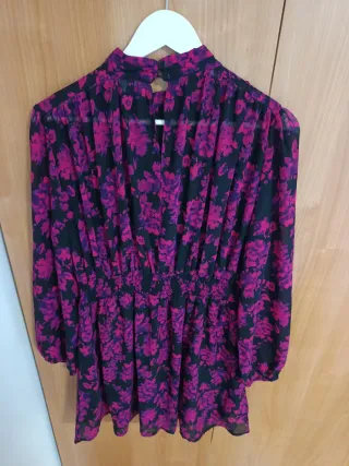 Vestido fiesta estampado floral negro y fucsia T.X