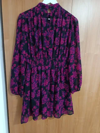 Vestido fiesta estampado floral negro y fucsia T.X