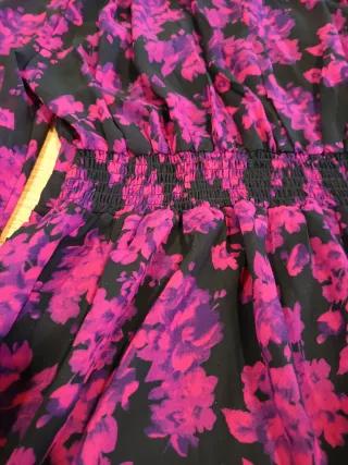 Vestido fiesta estampado floral negro y fucsia T.X