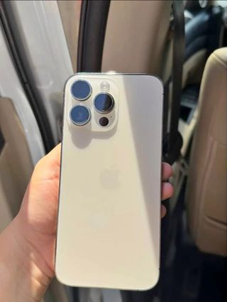 iPhone 14 Pro Max Dorado