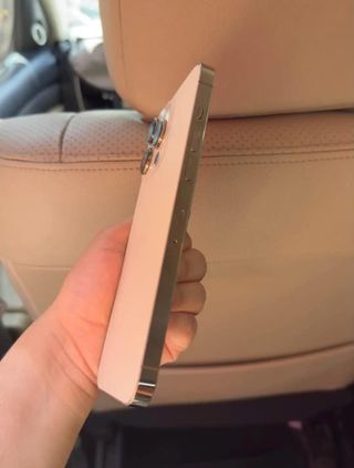 iPhone 14 Pro Max Dorado