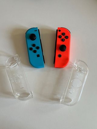 Nintendo Switch Azul y Rojo en perfecto estado.