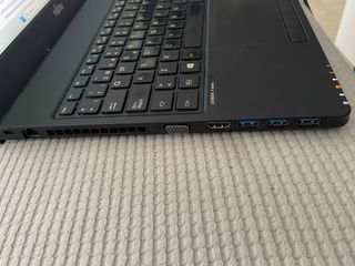 Portátil Fujitsu i5 8GB RAM 240GB SSD