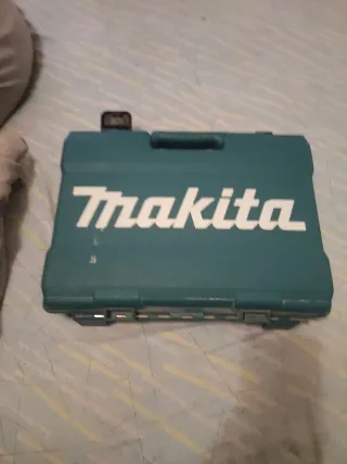 Taladro Makita Caja