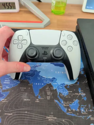 Console PS5 1TB + controller competitivo