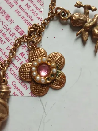 Collana con vari ciondolo