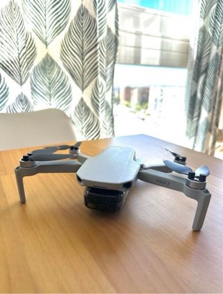 DRON DJI Mini 2 SE Fly More Combo