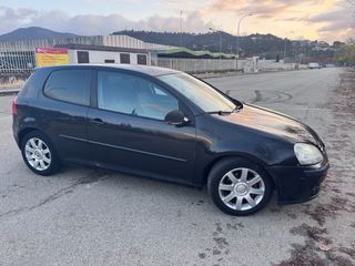 Volkswagen Golf 2004