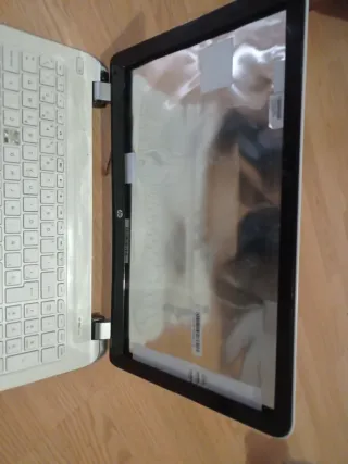 Portátil HP Blanco y Negro