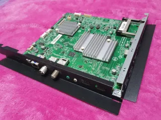 Main! TV. / PHILIPS. Modelo: 55PUS7303/12