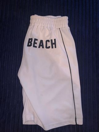 Pantalón corto blanco con ribete