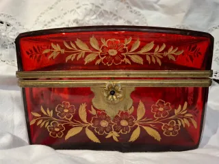 Cofre de cristal rojo Moser