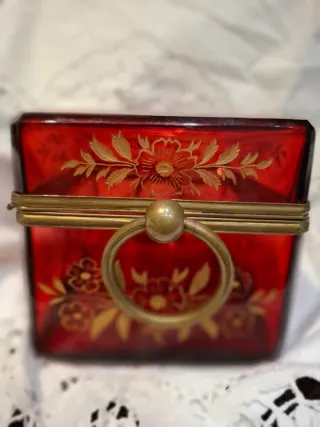 Cofre de cristal rojo Moser