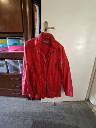 Chaqueta roja Easy Wear talla 40