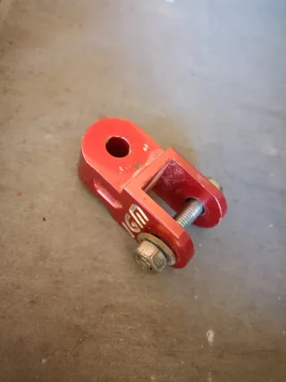 Suplemento trasero Yamaha Aerox rojo