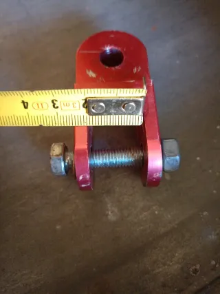 Suplemento trasero Yamaha Aerox rojo