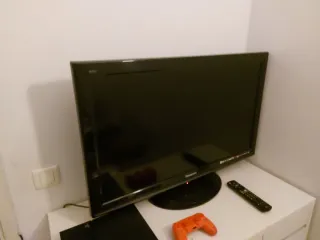 Consola PS4 Negra + Mando+ televisión