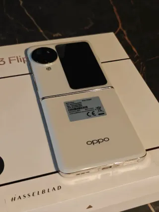 Smartphone pieghevole Oppo Find N3 Flip