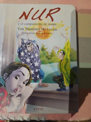 Nur y el campamento de magia