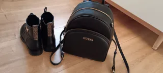 Botas Guess Negras y Mochila