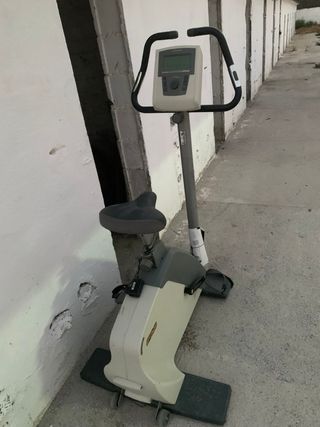 Bicicleta estática poco uso