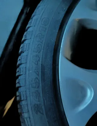 Llantas 19 "VW BMW co neumatic Maxxis 4 estaciones