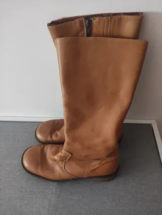 Botas de piel altas marrones