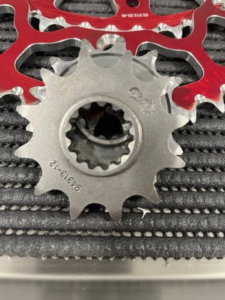 Coronas Rieju MR 300