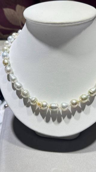 Collar Perlas Mar del Sur Barro Oro Blanco