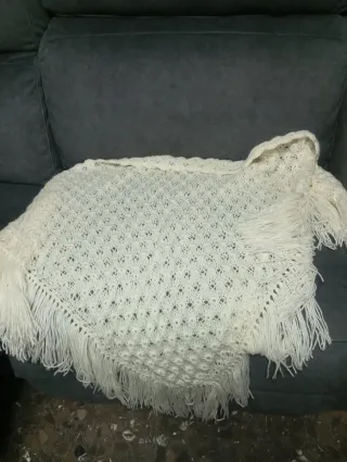 Chal de  Fallera color Blanco o marfil