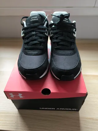 Zapatillas Under Armour UA Essential Nuevas