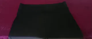 Pantalón elástico.  Zara.Talla L Negro