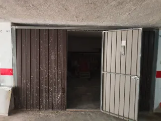 Puerta abatible metálica