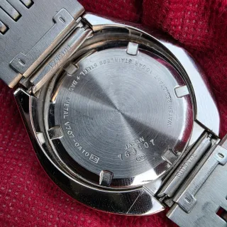 Reloj Alba (Seiko) AKA V707 Acero